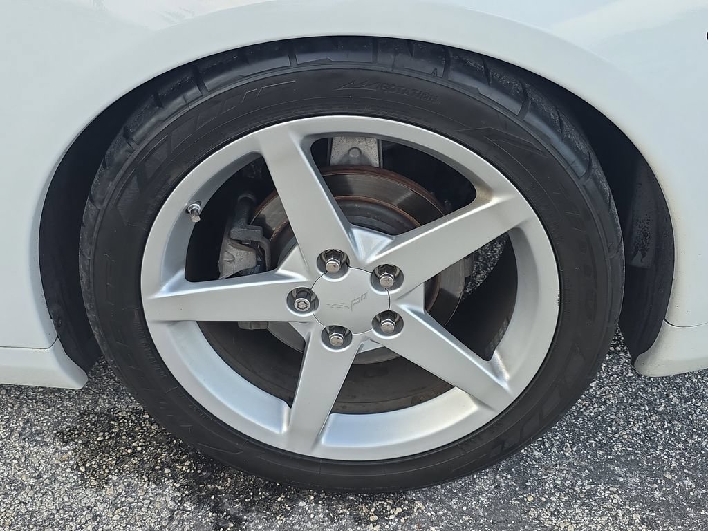 Used 2005 Chevrolet Corvette Coupe RWD image 11