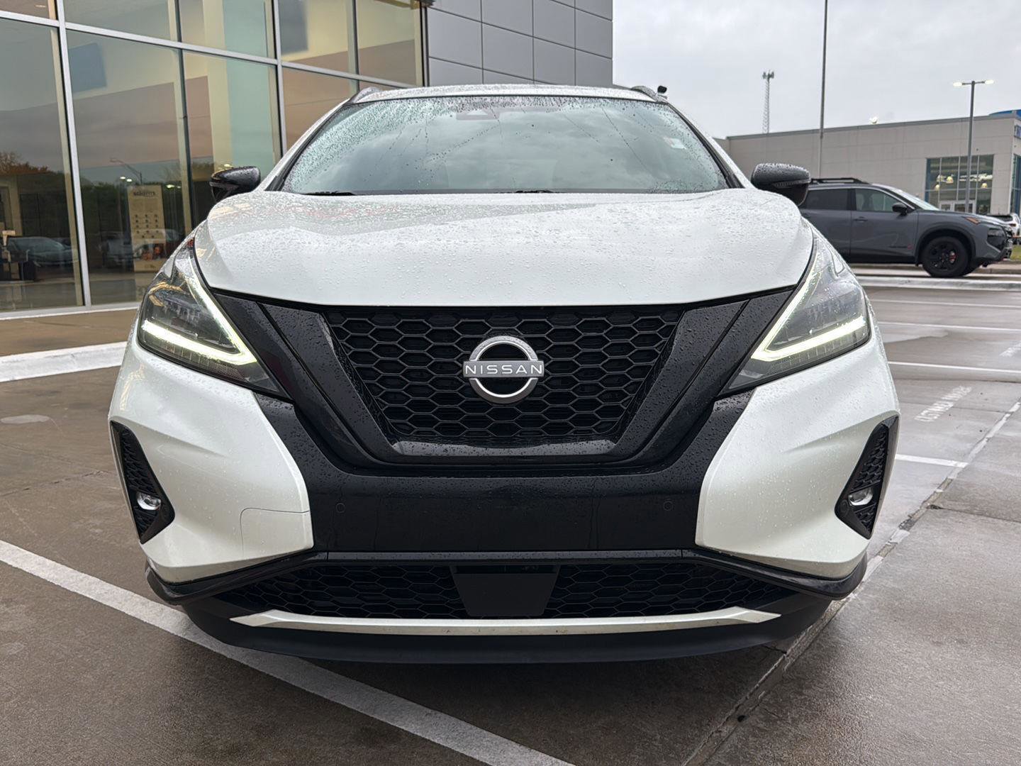 Used 2023 Nissan Murano SV w/ SV Midnight Edition Package FWD image 3