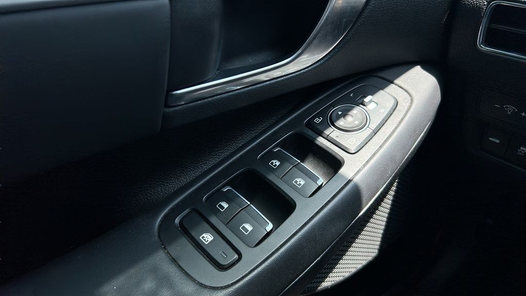 Used 2023 Hyundai Sonata SEL FWD image 10
