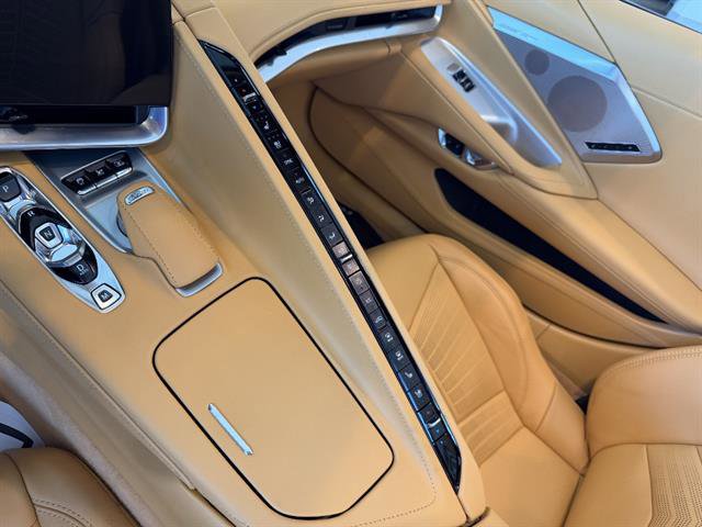Used 2024 Chevrolet Corvette Stingray Premium Conv w/ Z51 Performance Package RWD image 22