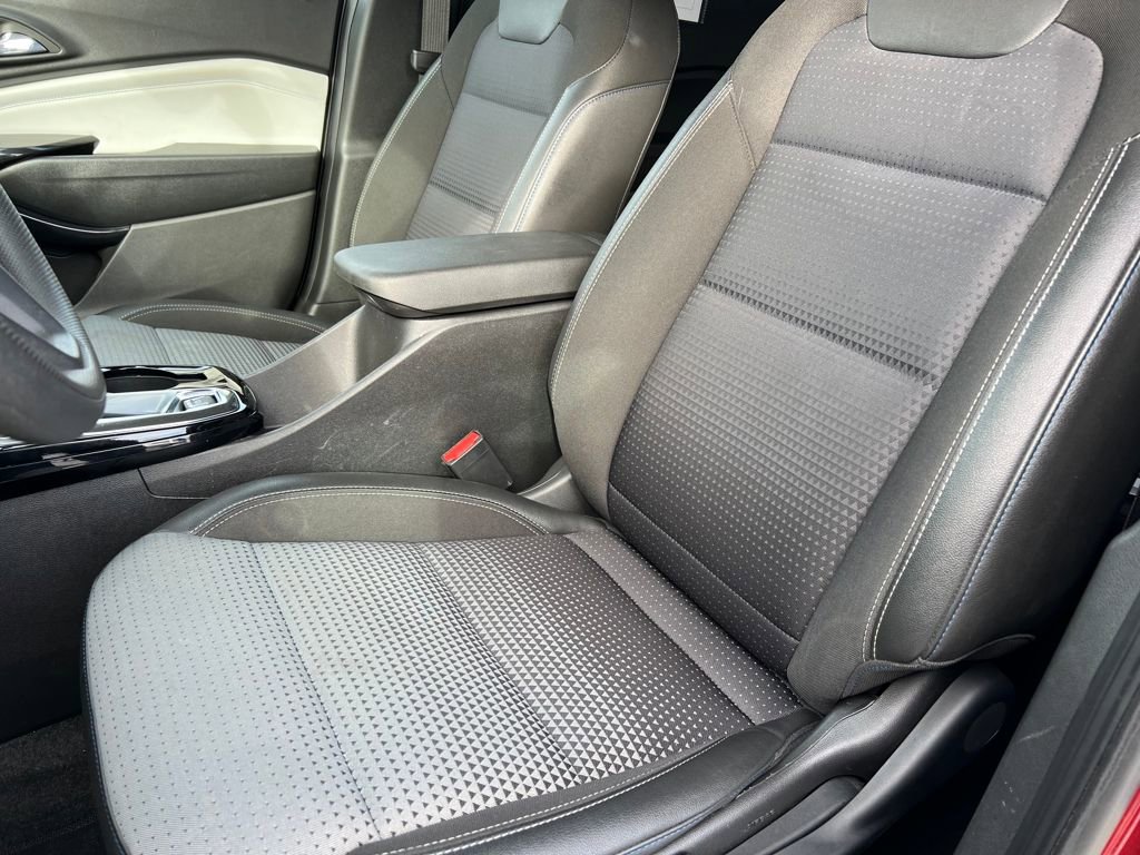 Used 2025 Chevrolet Trax LT image 10