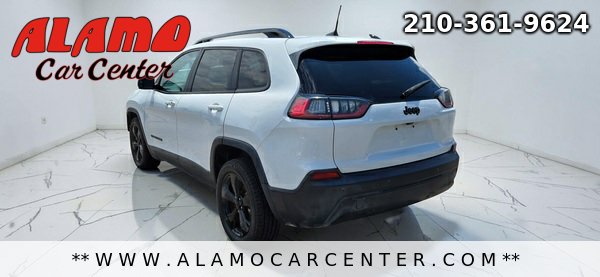 Used 2019 Jeep Cherokee Latitude Plus FWD image 3