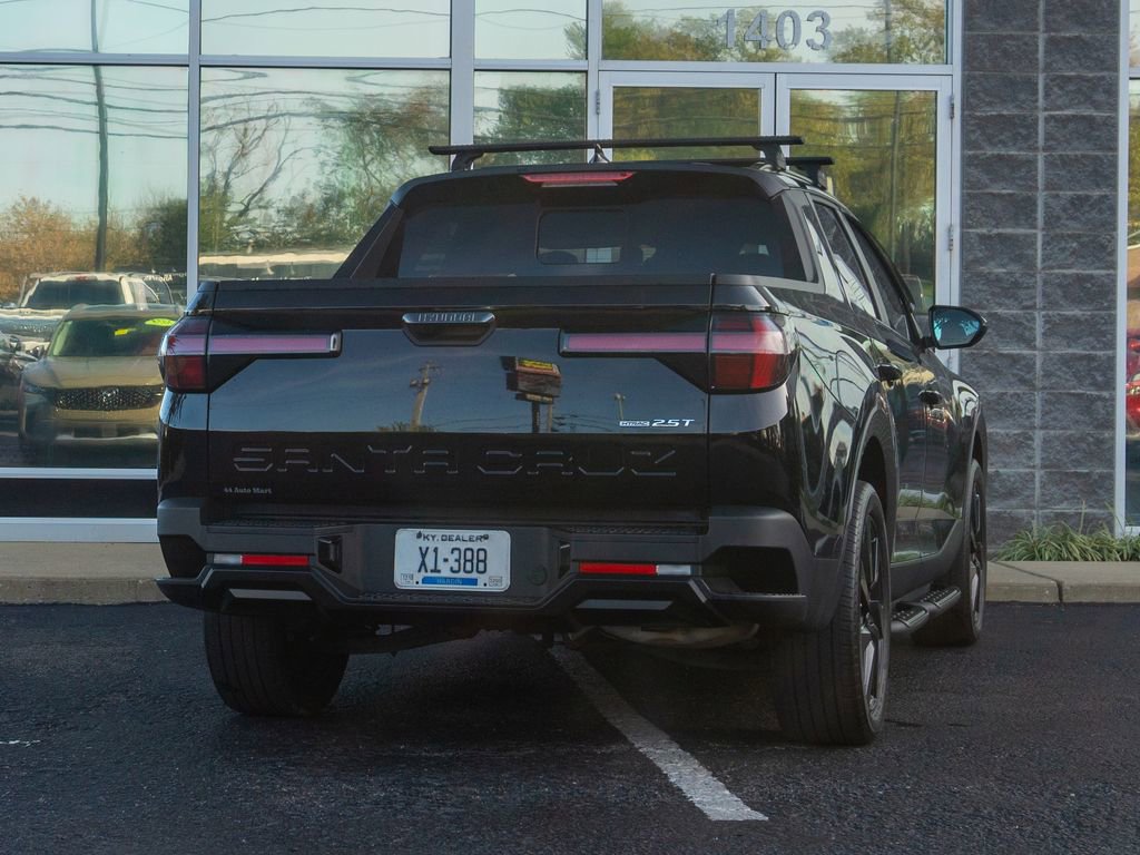 Used 2023 Hyundai Santa Cruz Night image 6