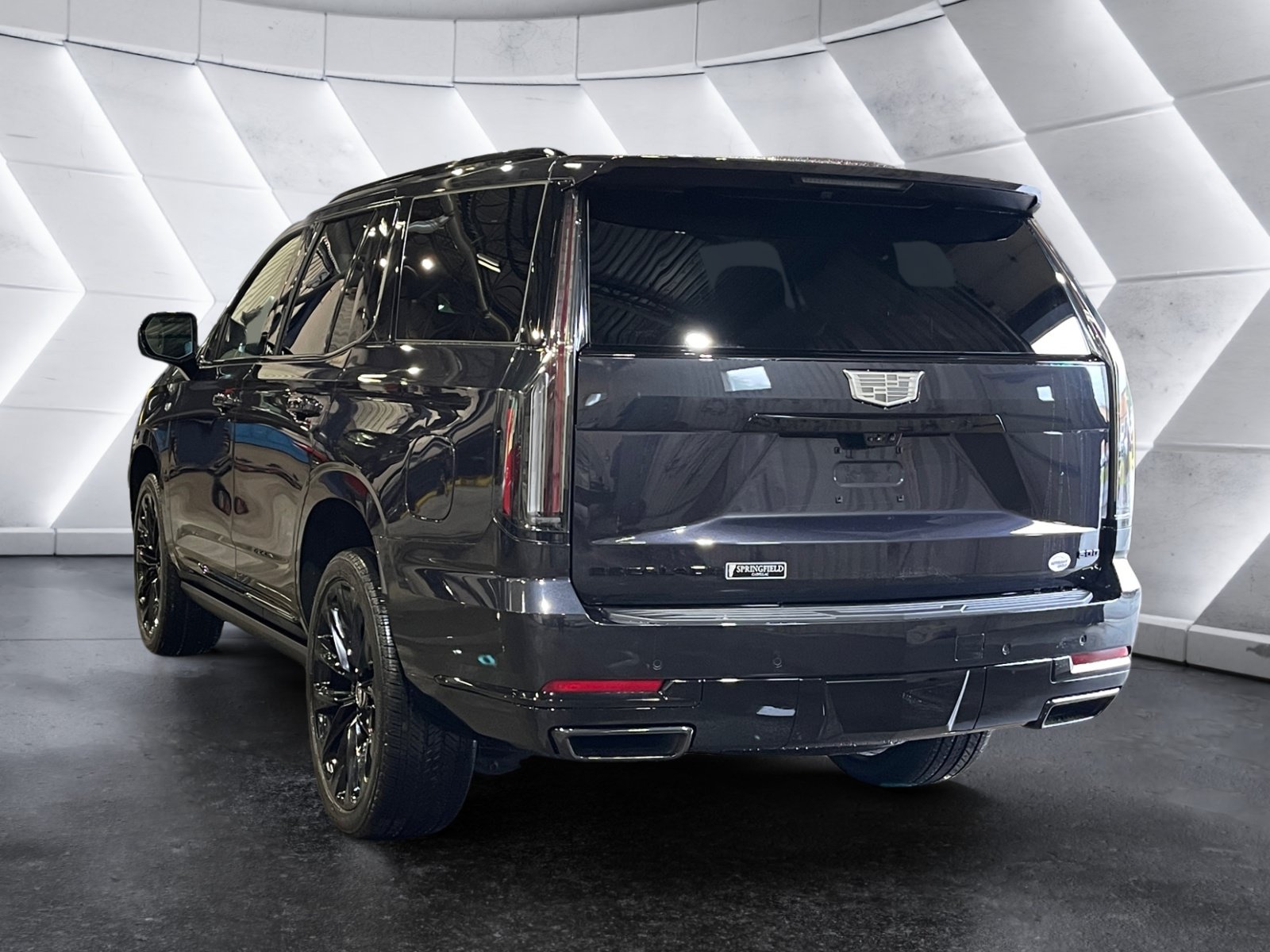 New 2026 Cadillac Escalade Platinum Sport w/ LPO, ONYX Package AWD/4WD image 4