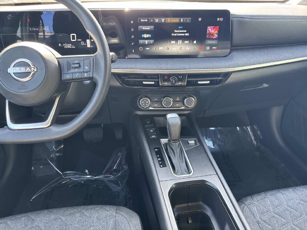 Used 2025 Nissan Kicks SV FWD image 13
