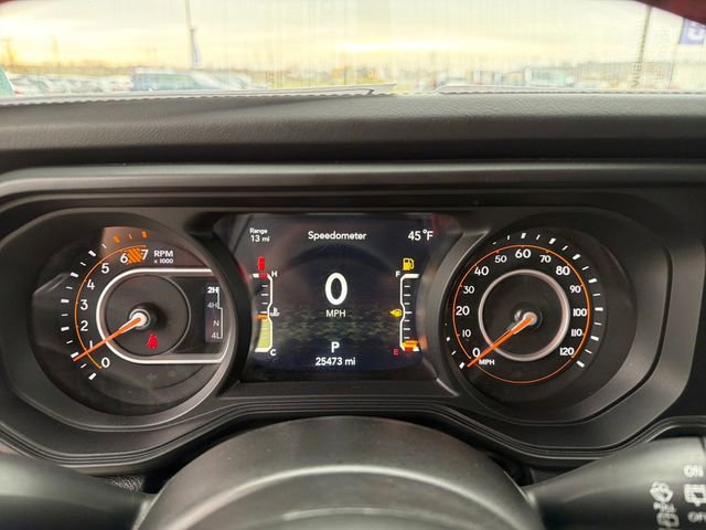 Used 2025 Jeep Wrangler Unlimited Rubicon AWD/4WD image 24