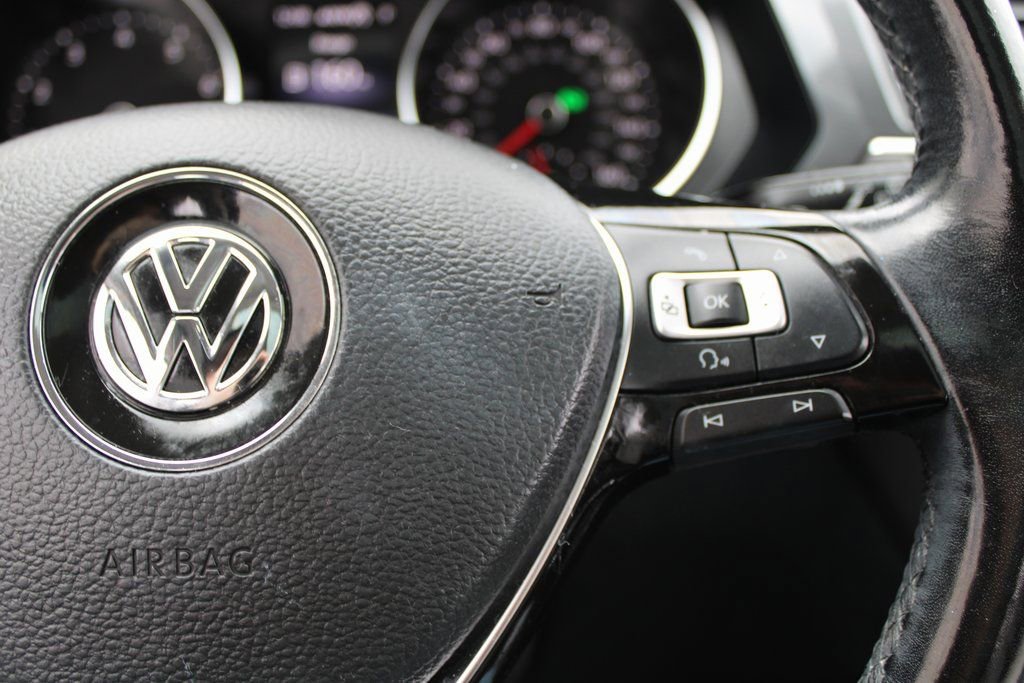 Used 2018 Volkswagen Tiguan SEL image 12