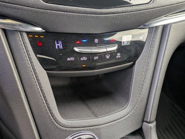 Used 2023 Cadillac XT6 Luxury image 28