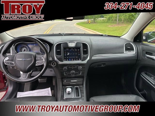 Used 2019 Chrysler 300 Touring w/ Sport Appearance Package image 13