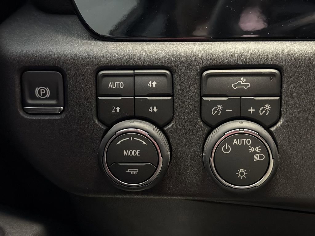 New 2026 Chevrolet Silverado 1500 LT w/ Z71 Off-Road Package image 18