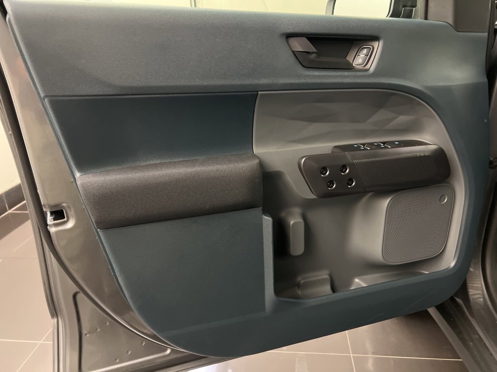 New 2025 Ford Maverick XL image 25