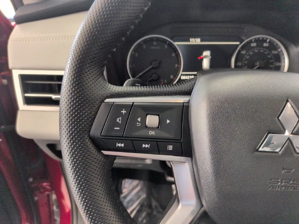 New 2026 Mitsubishi Outlander SE AWD/4WD image 22