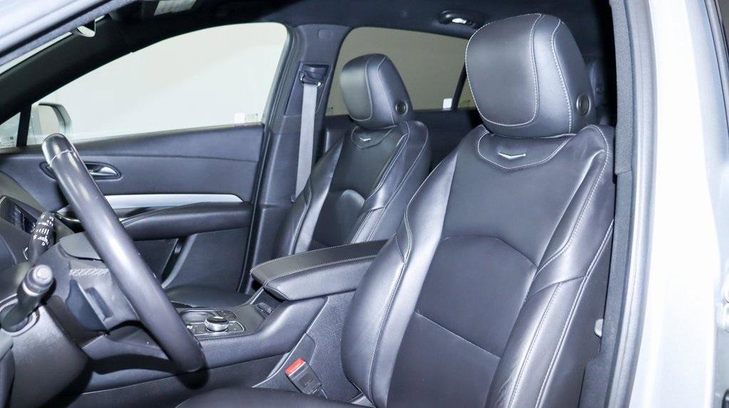 Used 2020 Cadillac XT4 Premium Luxury image 18