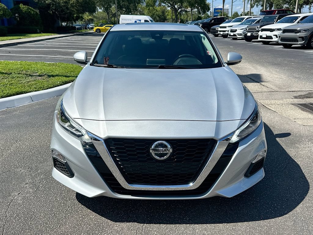 Used 2021 Nissan Altima 2.5 SV w/ SV Premium Package FWD image 2
