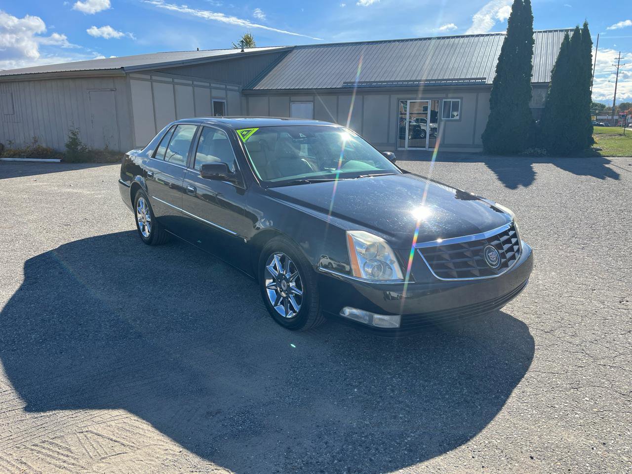 Used 2009 Cadillac DTS w/ Platinum Edition FWD image 7