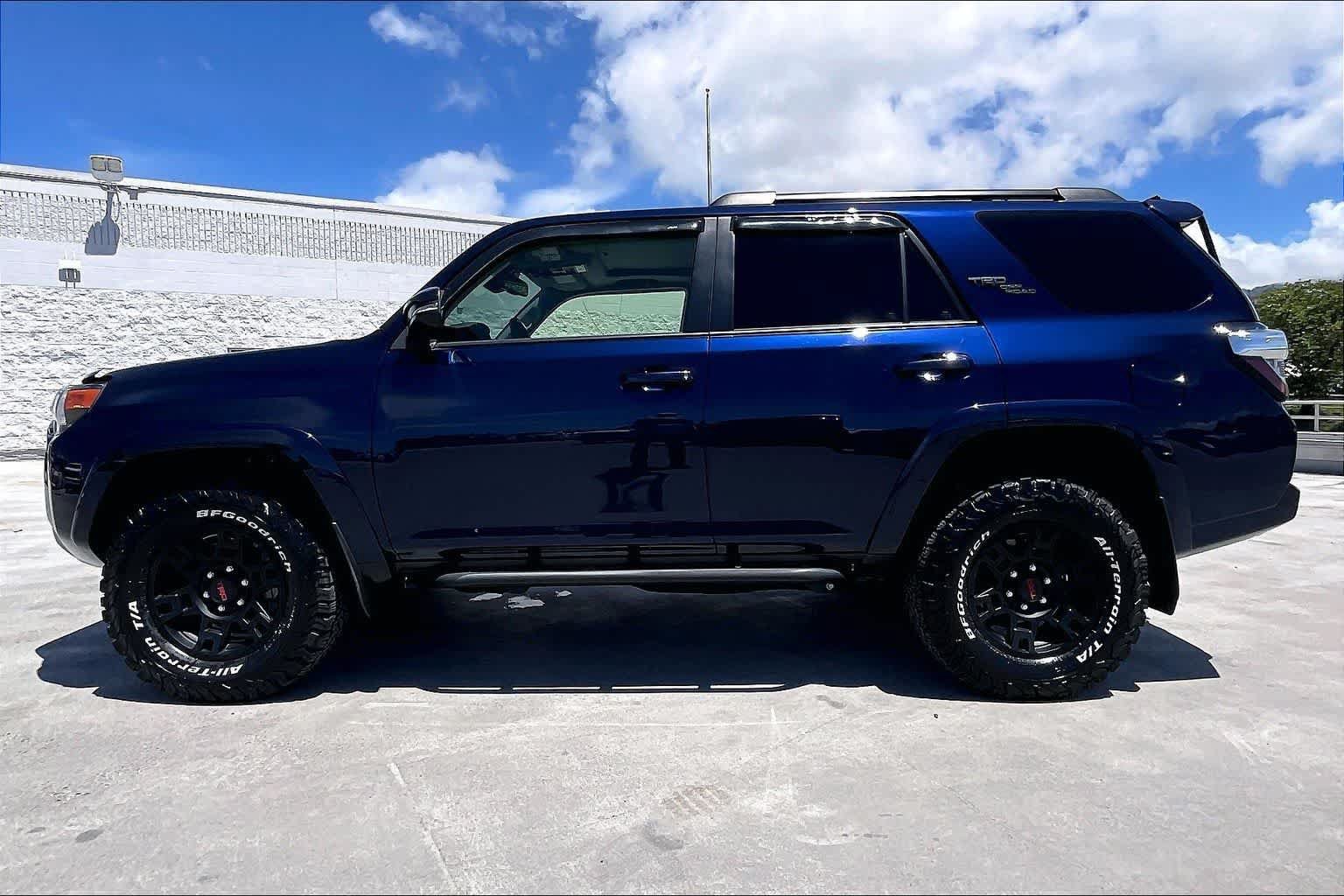 Used 2024 Toyota 4Runner TRD Off-Road Premium w/ Off Road Premium Plus Package AWD/4WD image 3