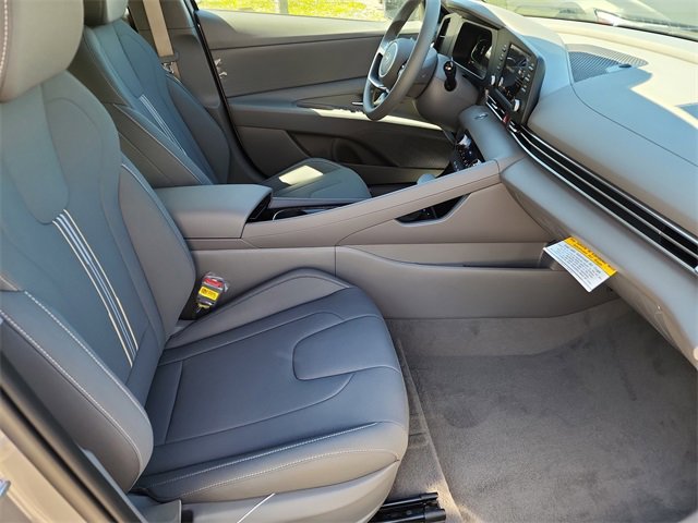 New 2025 Hyundai Elantra Blue image 9