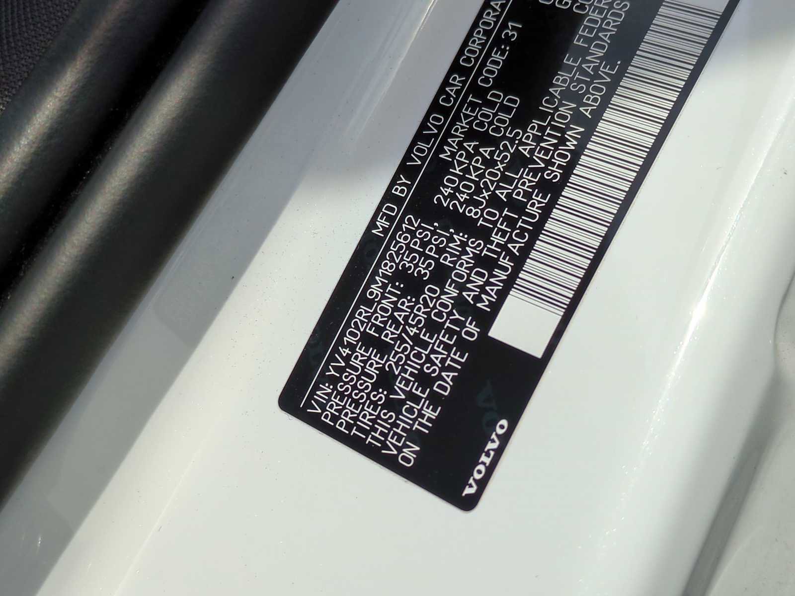 Used 2021 Volvo XC60 T5 Inscription image 37