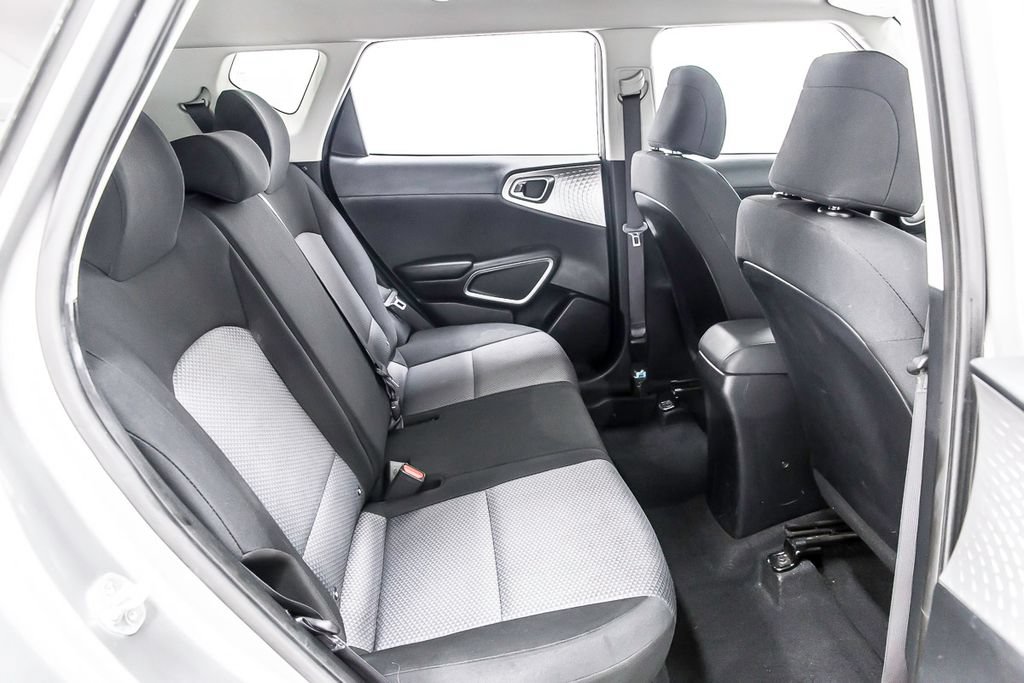 Used 2023 Kia Soul LX FWD image 34