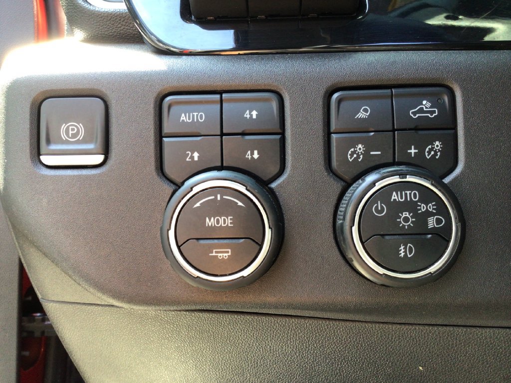 Used 2023 Chevrolet Silverado 1500 LTZ w/ Technology Package AWD/4WD image 26