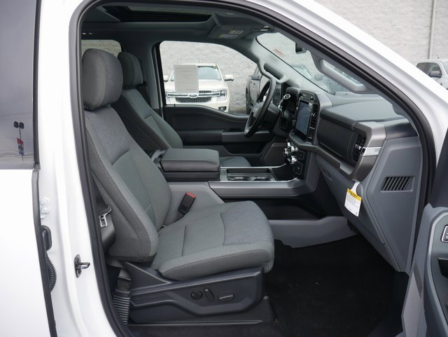 New 2025 Ford F150 XLT w/ Equipment Group 303A High image 27