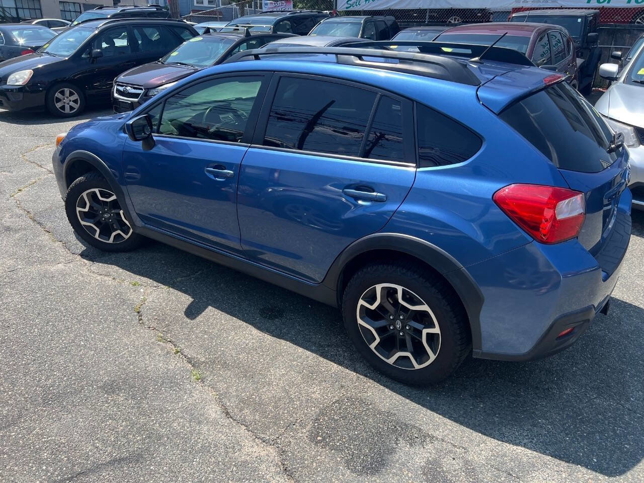 Used 2017 Subaru Crosstrek 2.0i Premium image 6
