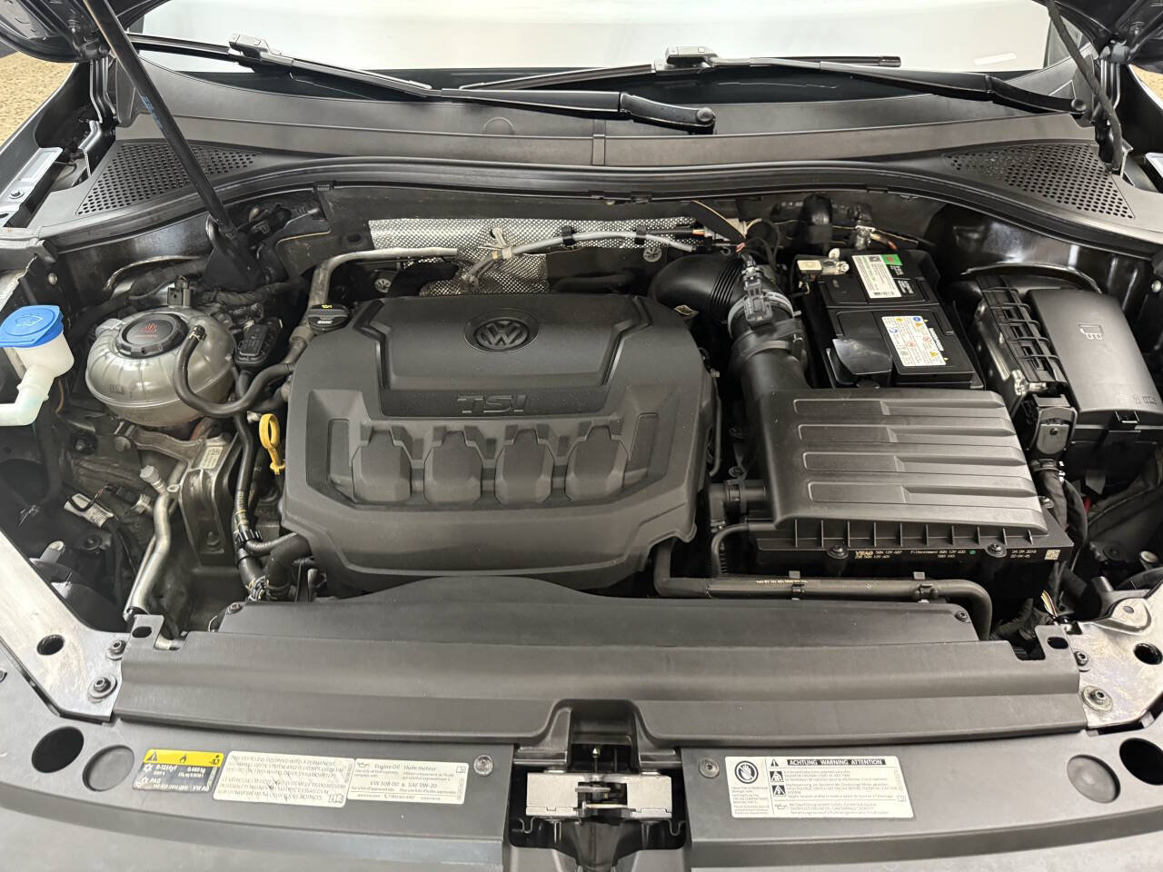 Used 2019 Volkswagen Tiguan SE w/ 3rd Row Seat Package AWD/4WD image 32