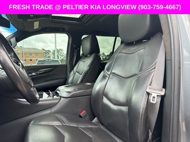 Used 2019 Cadillac Escalade ESV Platinum AWD/4WD image 4