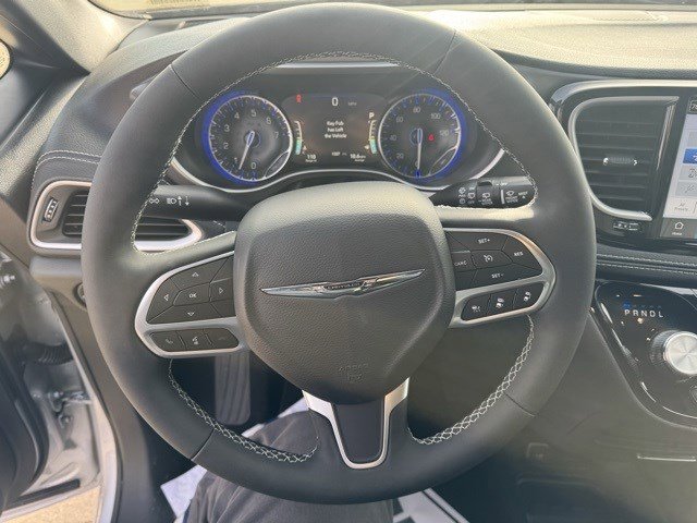 New 2026 Chrysler Pacifica Select image 17