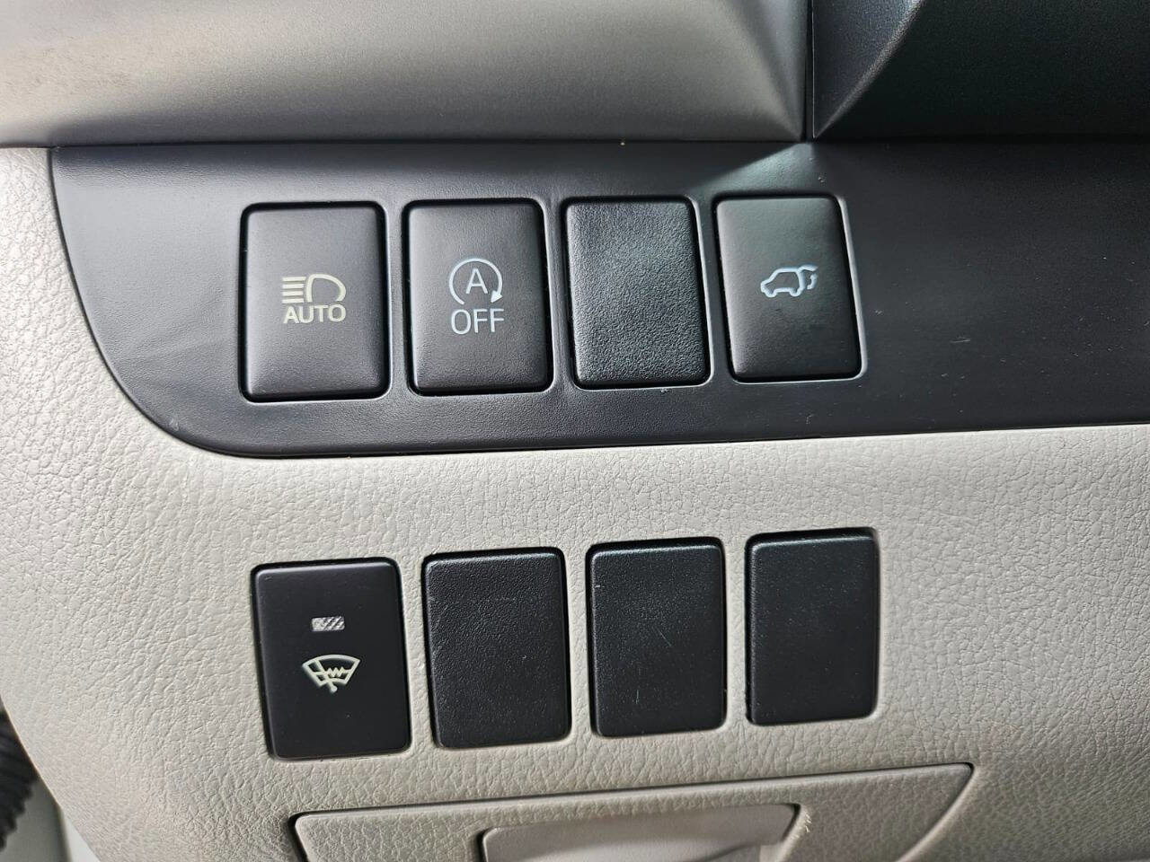 Used 2019 Toyota Highlander XLE image 28