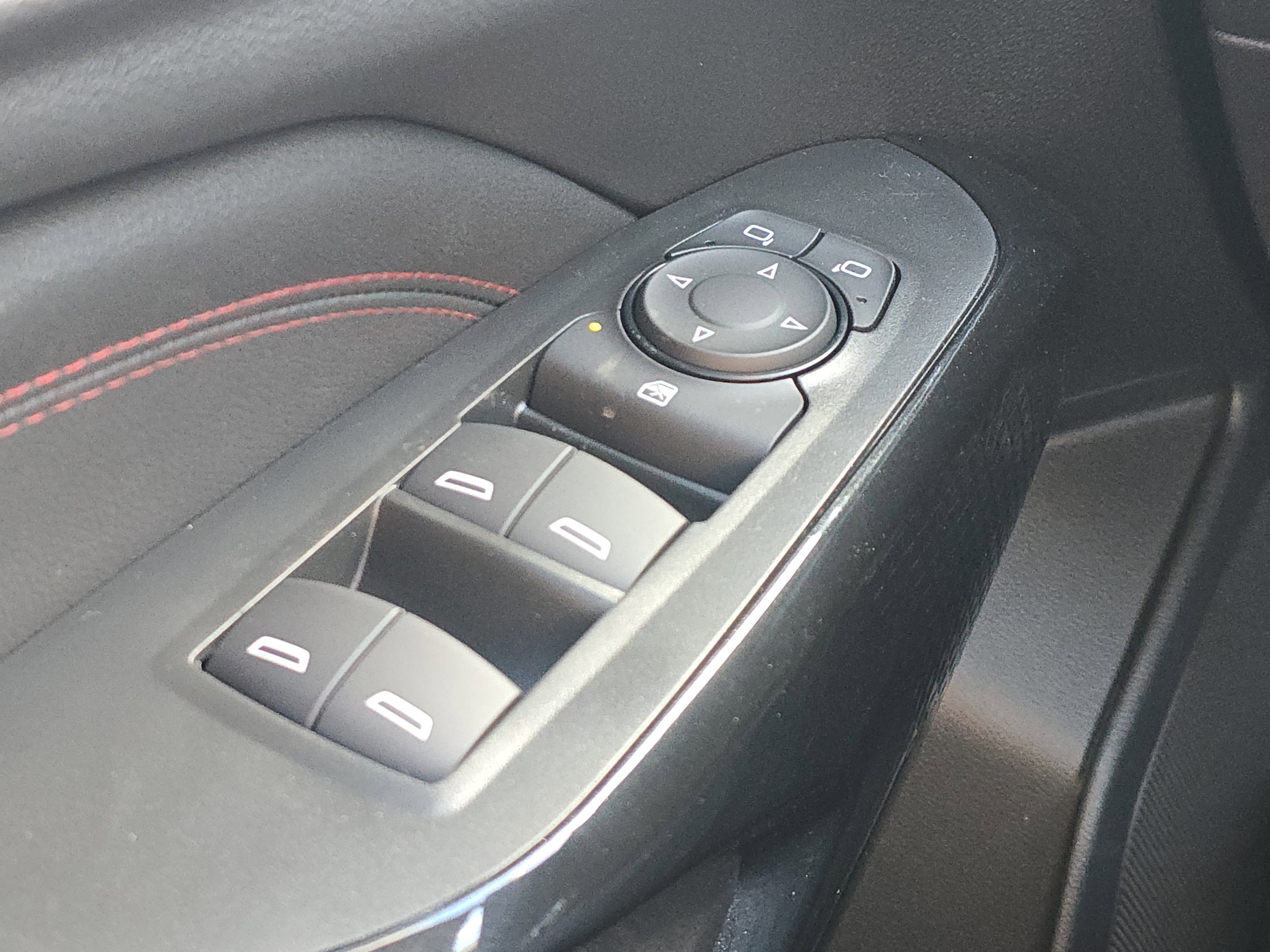 New 2026 Chevrolet Trax RS w/ Driver Confidence Package image 25