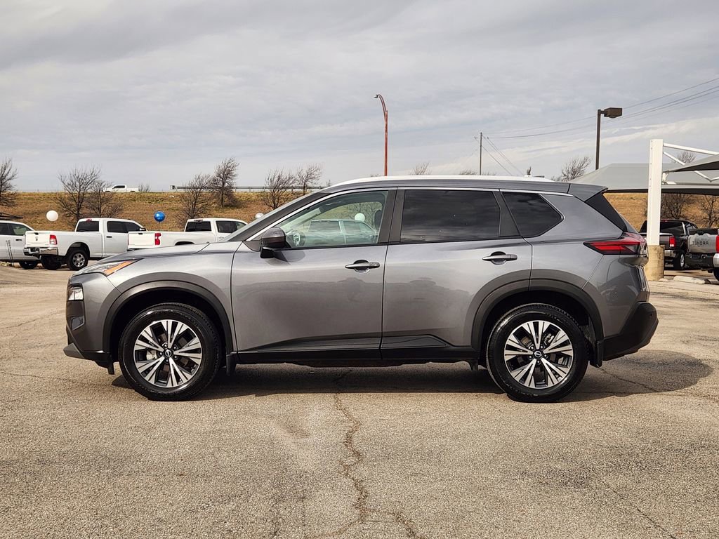 Used 2023 Nissan Rogue SV w/ SV Premium B Package image 4
