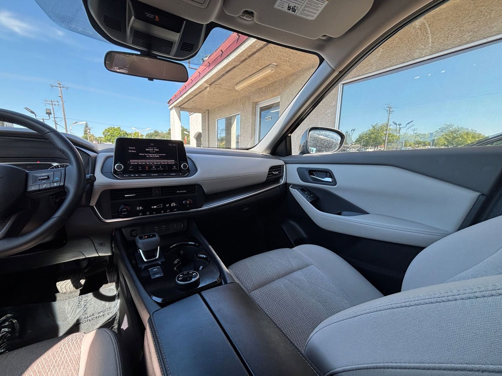 Used 2025 Nissan Rogue SV AWD/4WD image 37