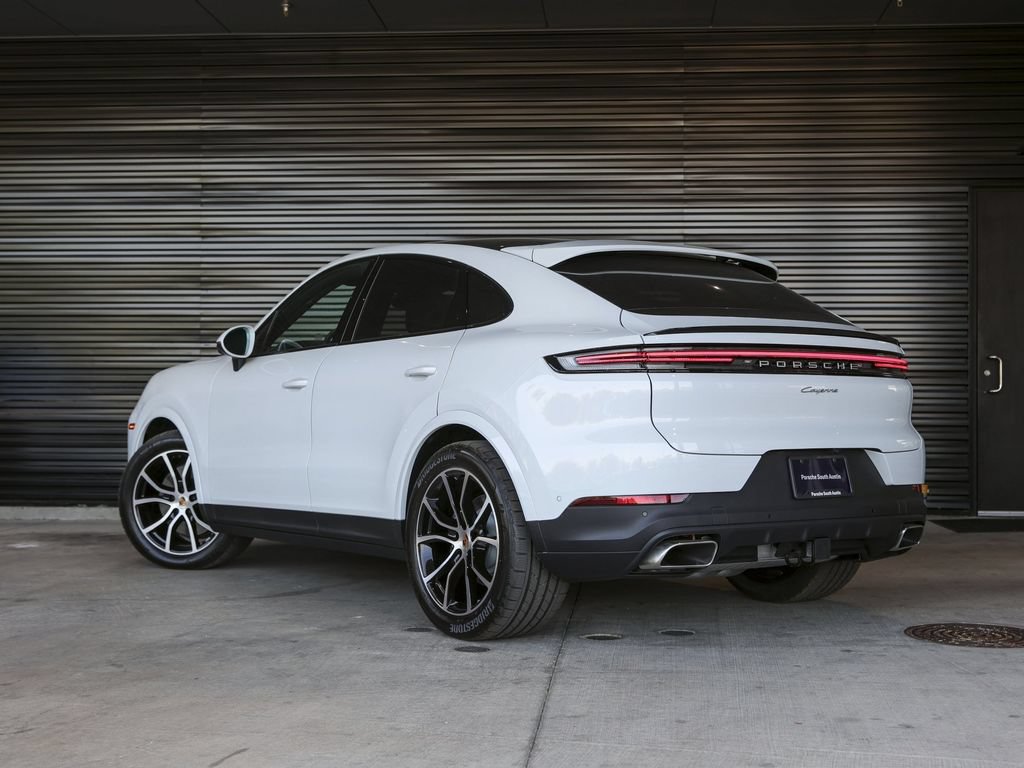 Certified 2026 Porsche Cayenne Coupe AWD/4WD image 3