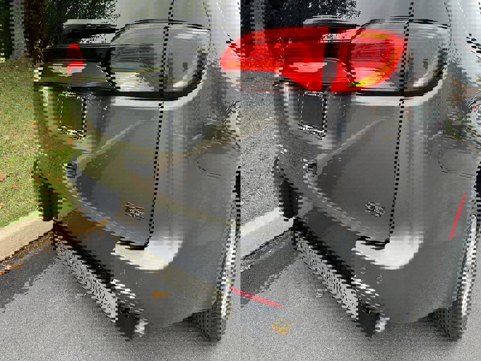 Used 2017 Chrysler Pacifica Touring-L w/ Tire & Wheel Group image 45