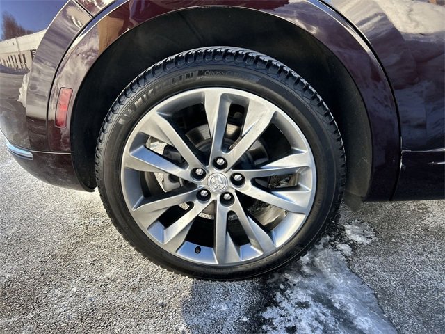 Used 2021 Buick Envision Avenir image 12