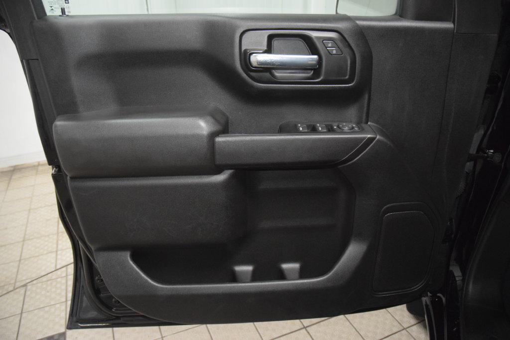 Used 2022 Chevrolet Silverado 1500 Custom AWD/4WD image 45