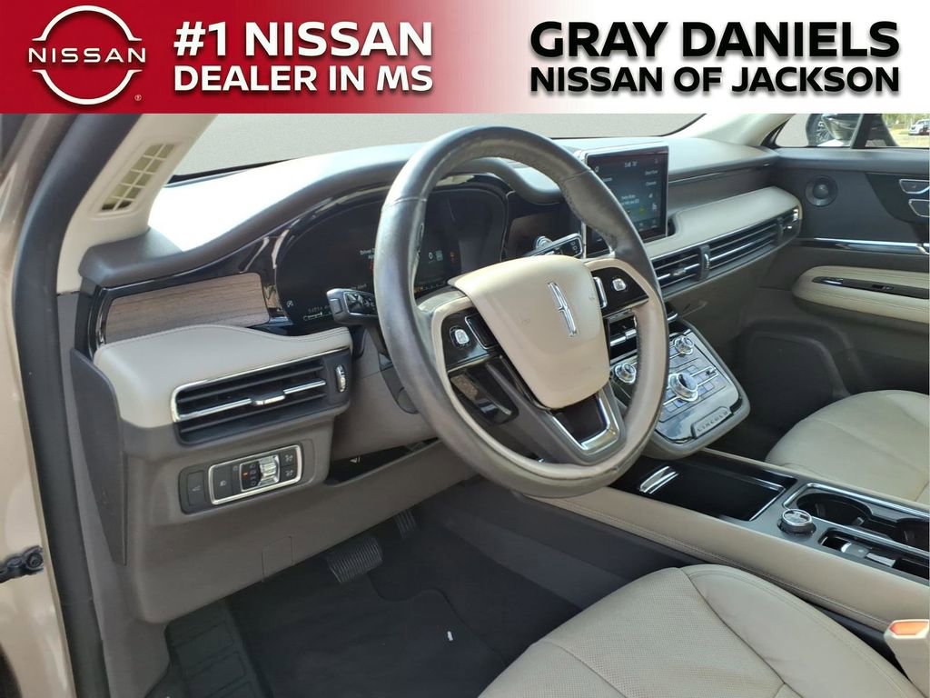 Used 2020 Lincoln Corsair Reserve w/ Equipment Group 201A image 11