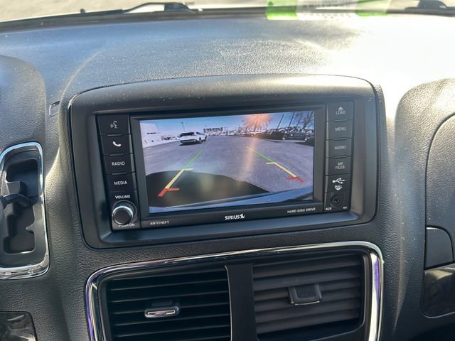 Used 2019 Dodge Grand Caravan SE w/ UConnect Hands-Free Group image 22