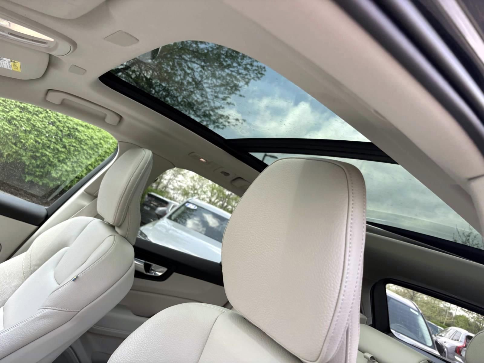 Used 2023 Volvo XC60 B5 Plus w/ Protection Package image 24