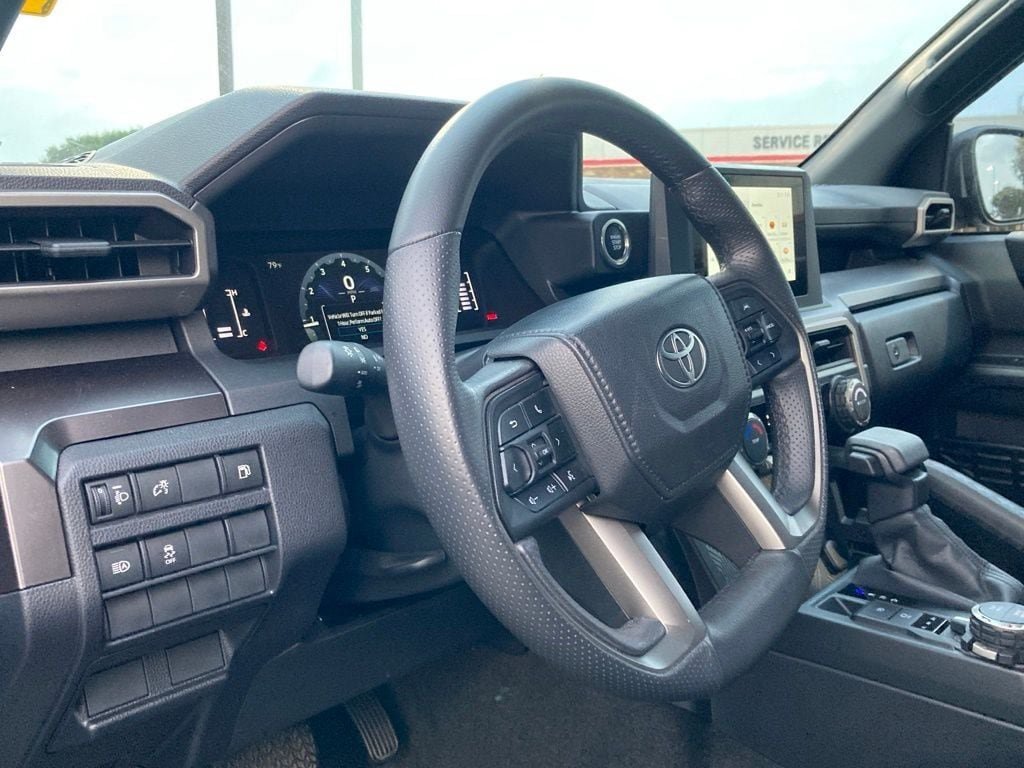 Certified 2025 Toyota 4Runner SR5 AWD/4WD image 8