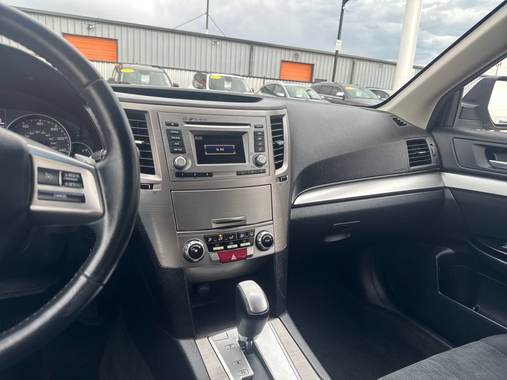 Used 2014 Subaru Outback 2.5i Premium AWD/4WD image 17