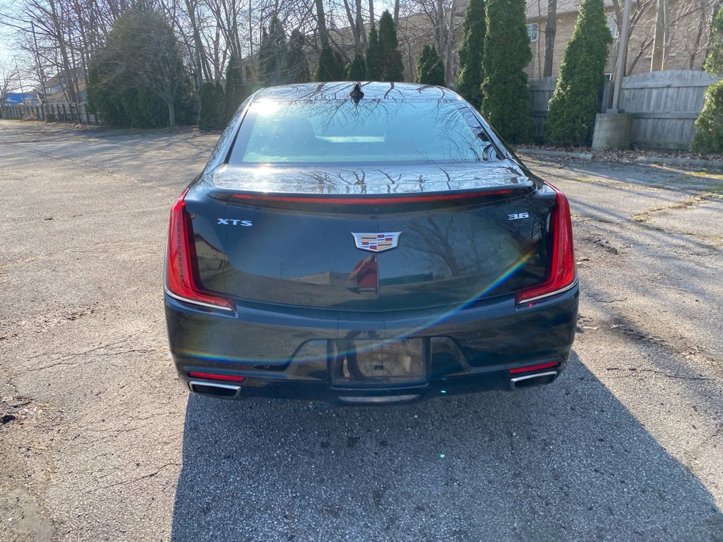 Used 2019 Cadillac XTS Luxury image 4