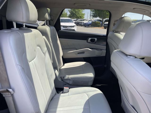 Certified 2022 Kia Sorento SX image 17