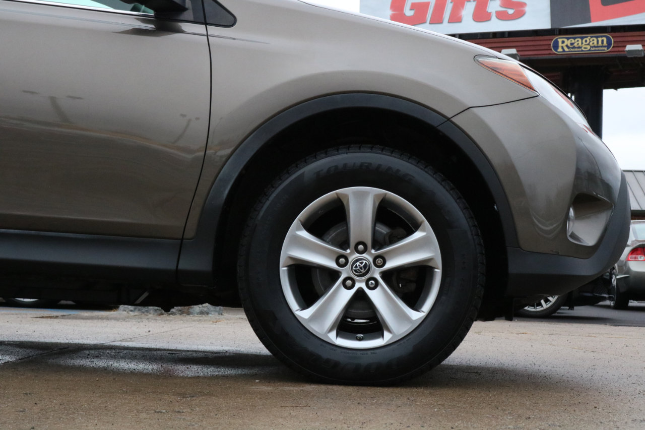 Used 2015 Toyota RAV4 XLE image 5