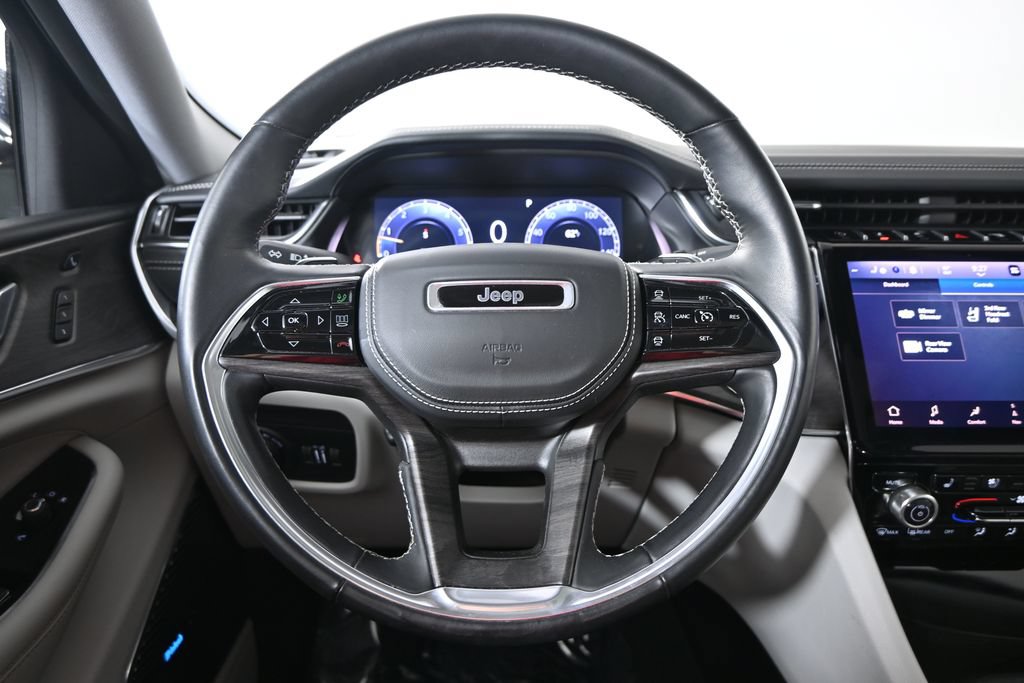 Used 2021 Jeep Grand Cherokee L Overland w/ Luxury Tech Group IV AWD/4WD image 35