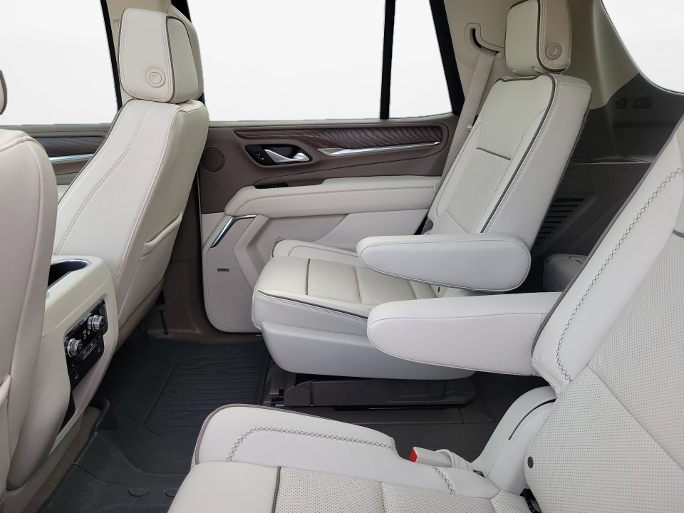 Used 2023 GMC Yukon Denali image 16