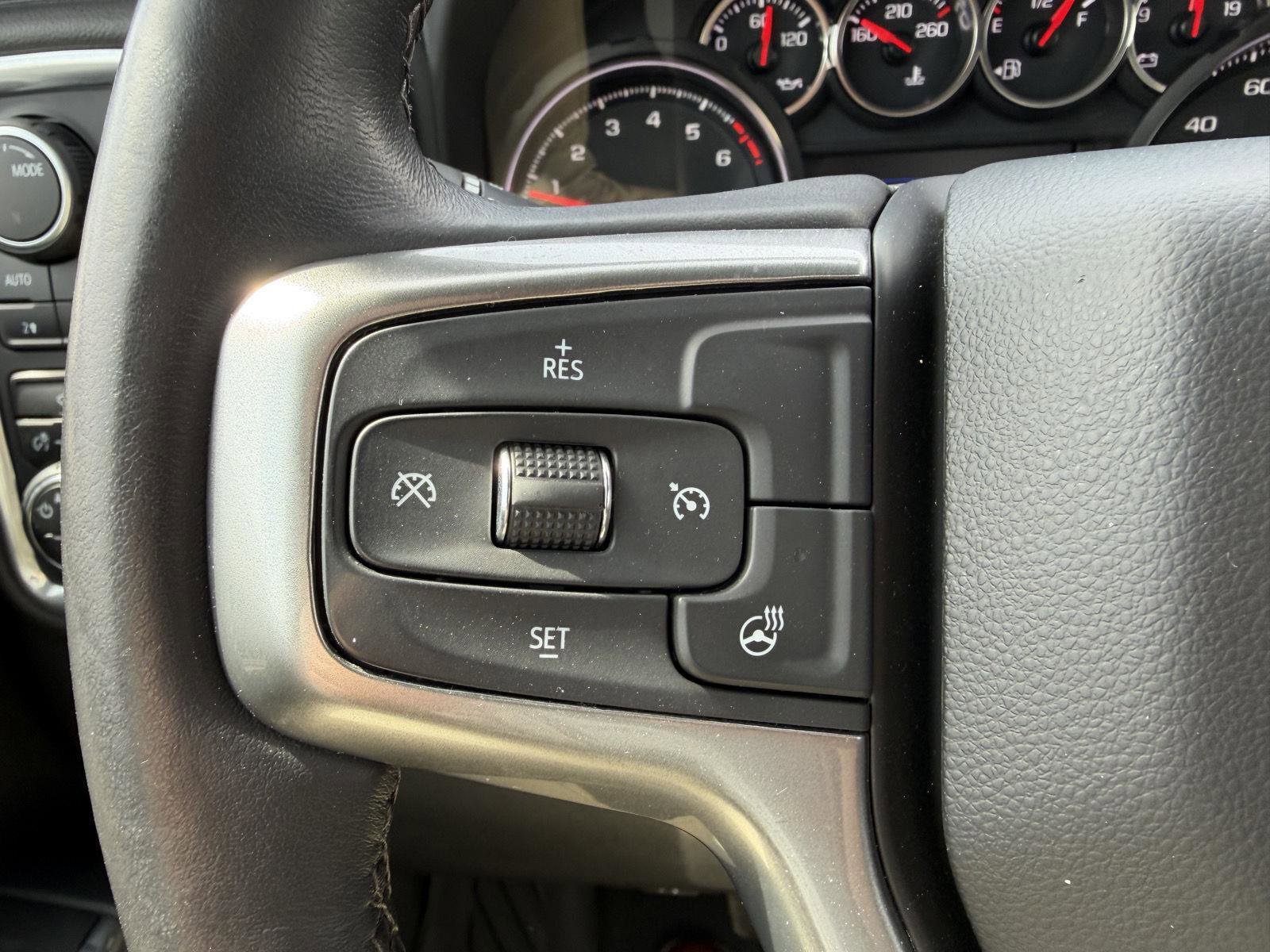 Used 2022 Chevrolet Silverado 1500 LT image 14