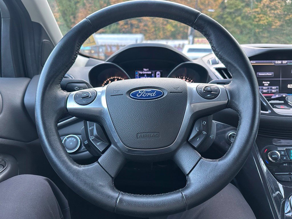 Used 2013 Ford Escape Titanium w/ Parking Technology Pkg AWD/4WD image 14