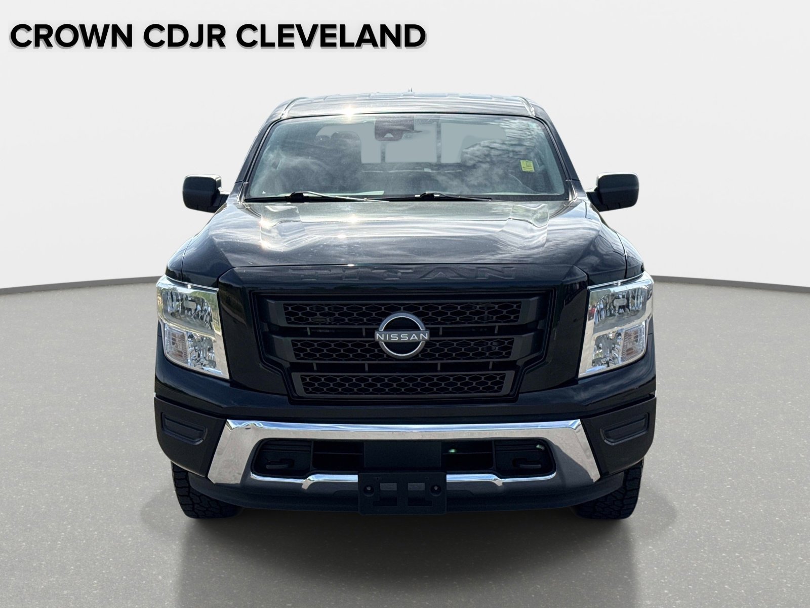 Used 2024 Nissan Titan SV AWD/4WD image 10